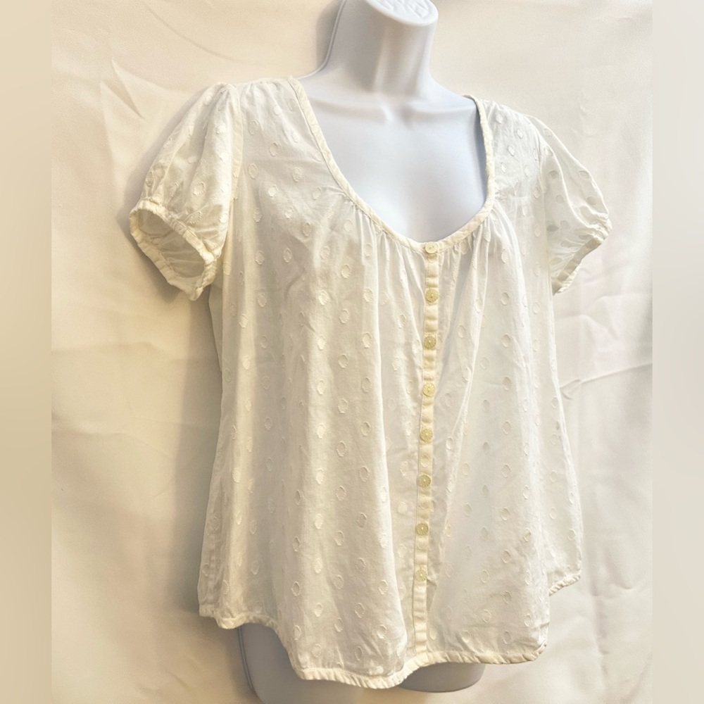 FRENCH CONNECTION Short Sleeve Full Front Button Semi Sheer Blouse. Size 12